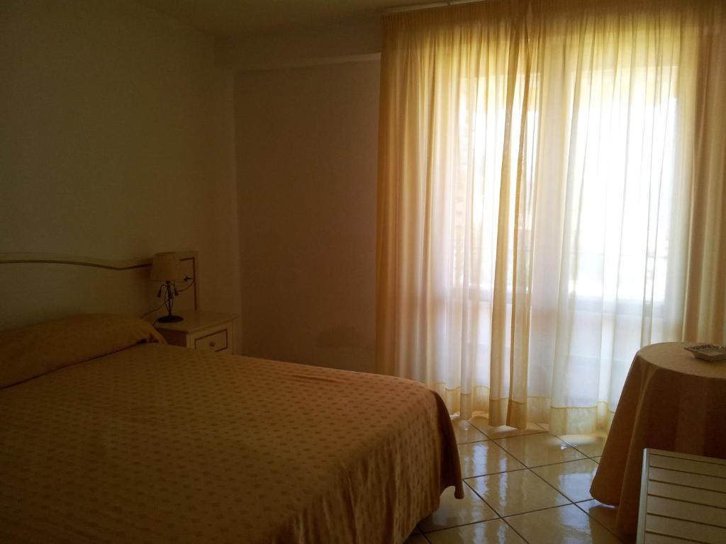Residence Hotel Eden ปาลีนูโร ภายนอก รูปภาพ