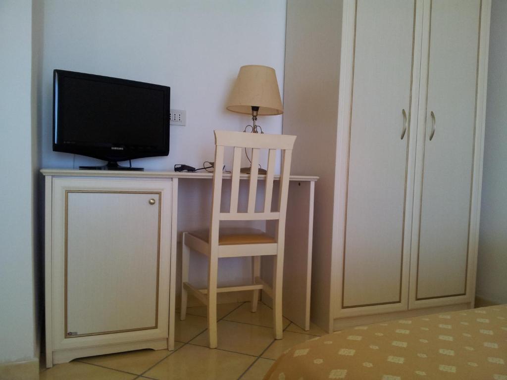 Residence Hotel Eden ปาลีนูโร ภายนอก รูปภาพ