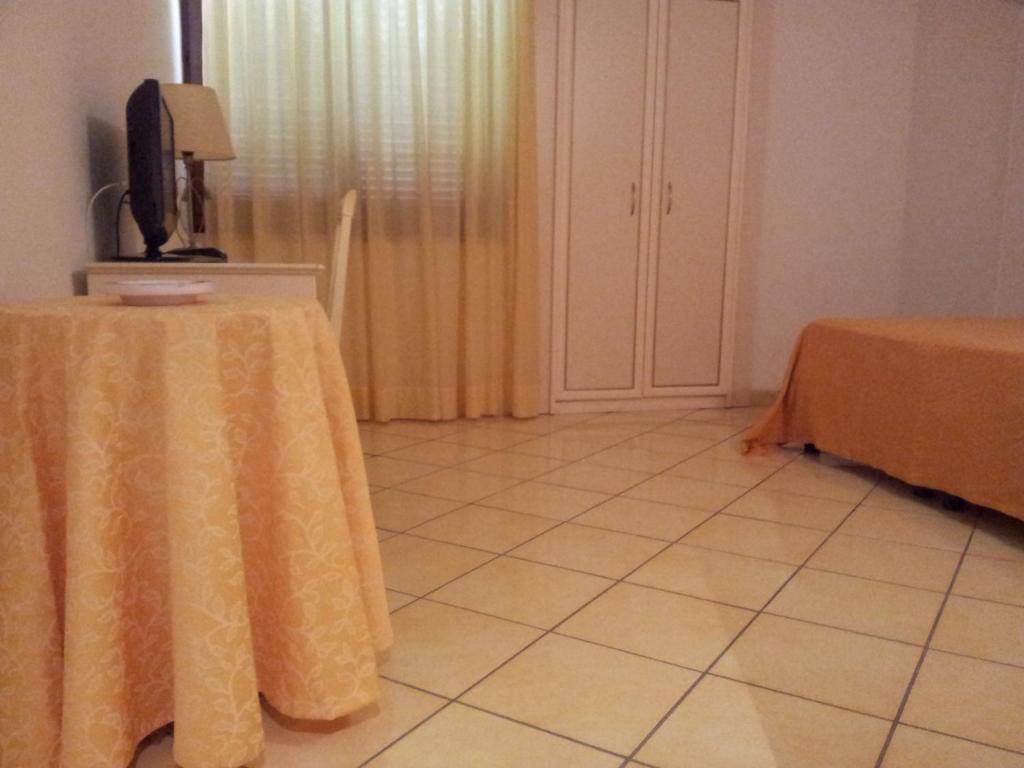 Residence Hotel Eden ปาลีนูโร ภายนอก รูปภาพ