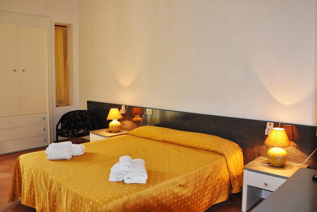 Residence Hotel Eden ปาลีนูโร ภายนอก รูปภาพ