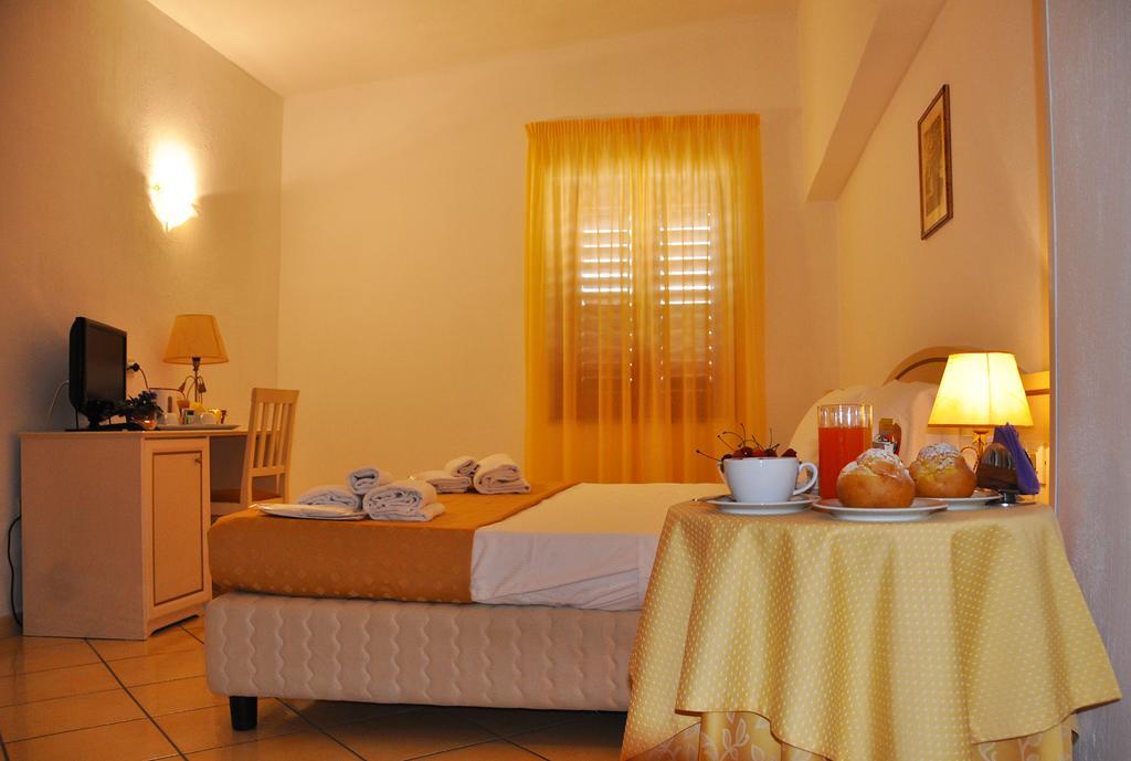 Residence Hotel Eden ปาลีนูโร ภายนอก รูปภาพ