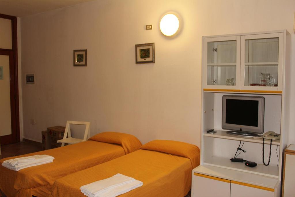 Residence Hotel Eden ปาลีนูโร ภายนอก รูปภาพ